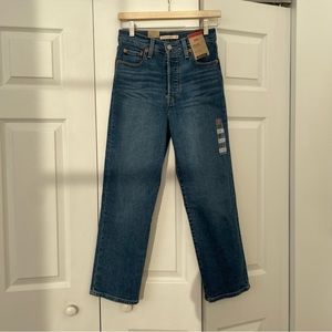 Levi’s rib cage straight ankle jeans